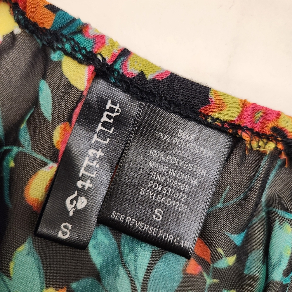 Dress - Picture 3 of 3